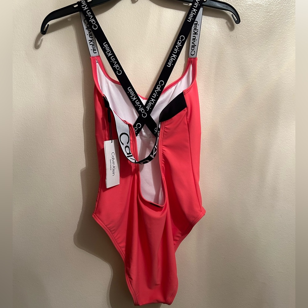 NWT CALVIN KLEIN Deep U-Back Criss-Cross Logo Elastic One-Piece Swimsuit -Size S - Picture 7 of 10